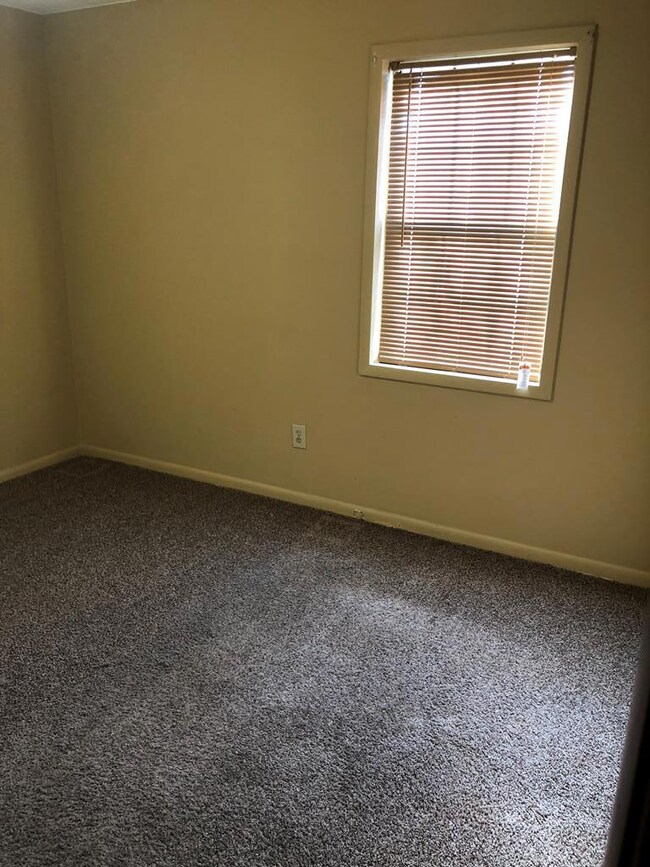 1502 Wynn Ave, Douglas, GA 31533 - photo 6