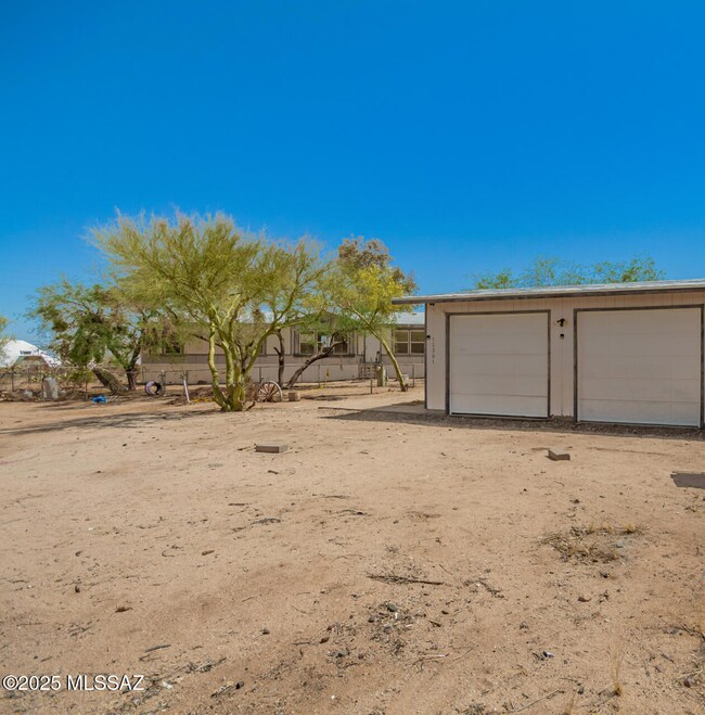 12301 S Saladom Rd, Tucson, AZ 85736 - photo 2