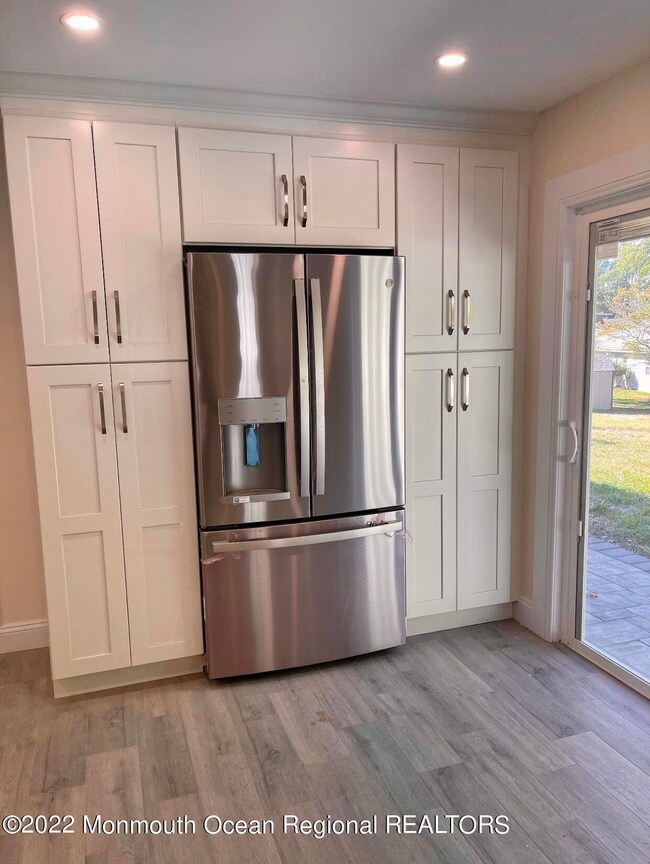 67 Warren Dr, Matawan, NJ 07747 - photo 4