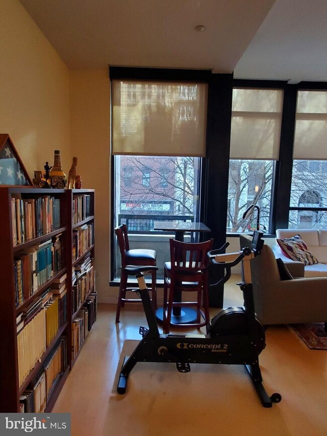 Ventana unit 205, Washington, DC 20004 - photo 3