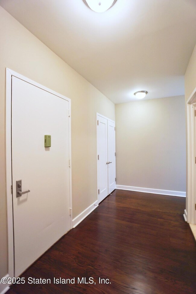 The Accolade unit 4B, Staten Island, NY 10301 - photo 4