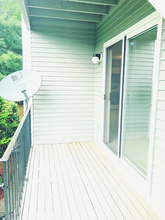 74 Tennis Plaza Rd unit 47, Dracut, MA 01826 - photo 3