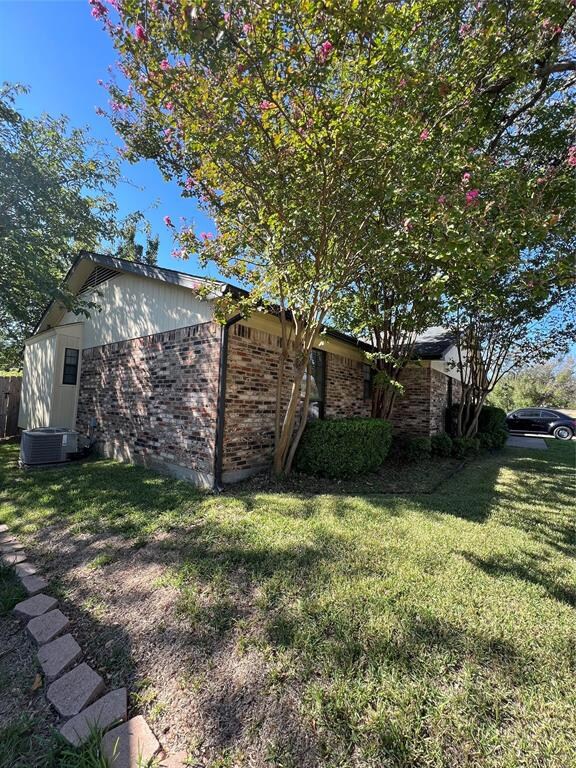 604 Morning Glory Ln, Bedford, TX 76021 - photo 5