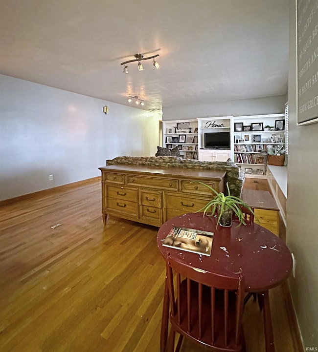 638 E Main St, Elnora, IN 47529 - photo 3