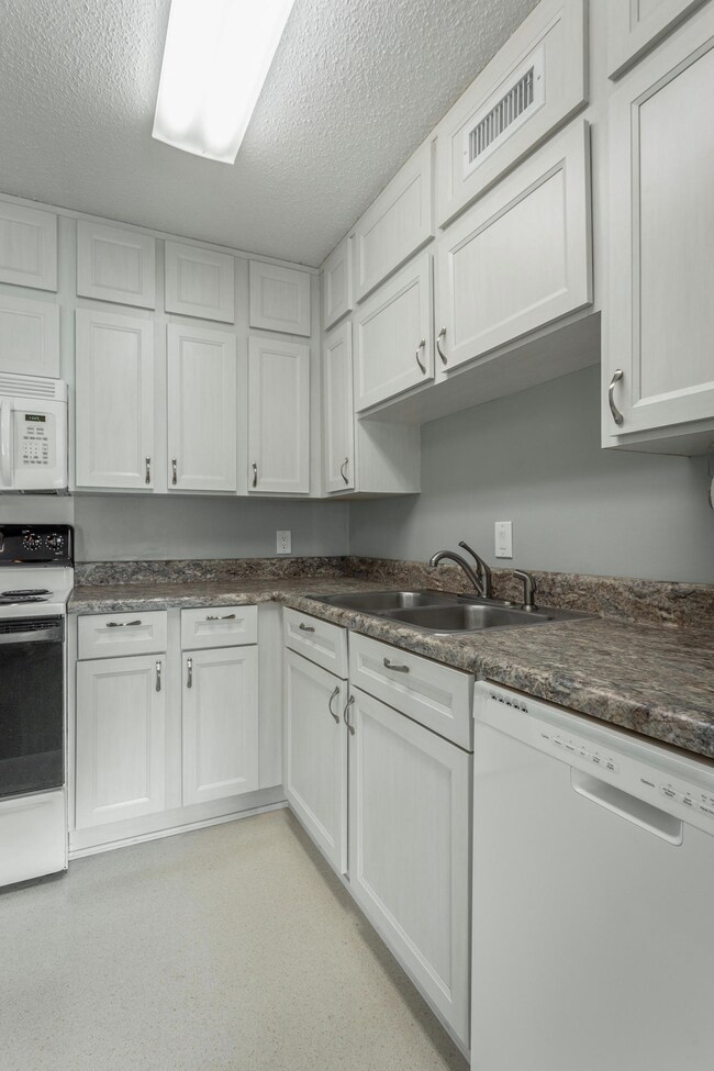 1414 Continental Dr. #501 HD-28