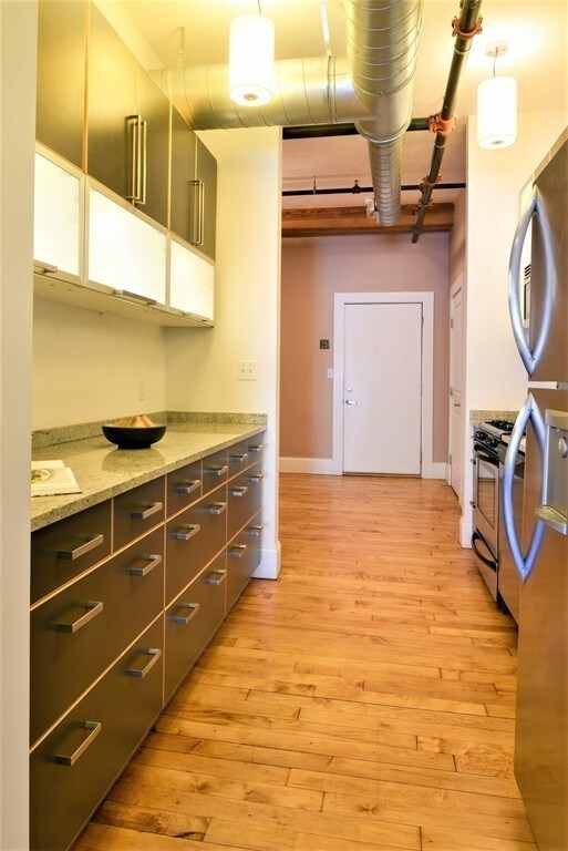 281 Essex St unit 305, Salem, MA 01970 - photo 7