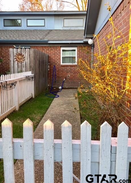 2412 2412 Riviera, Tyler, TX 75707 - photo 2