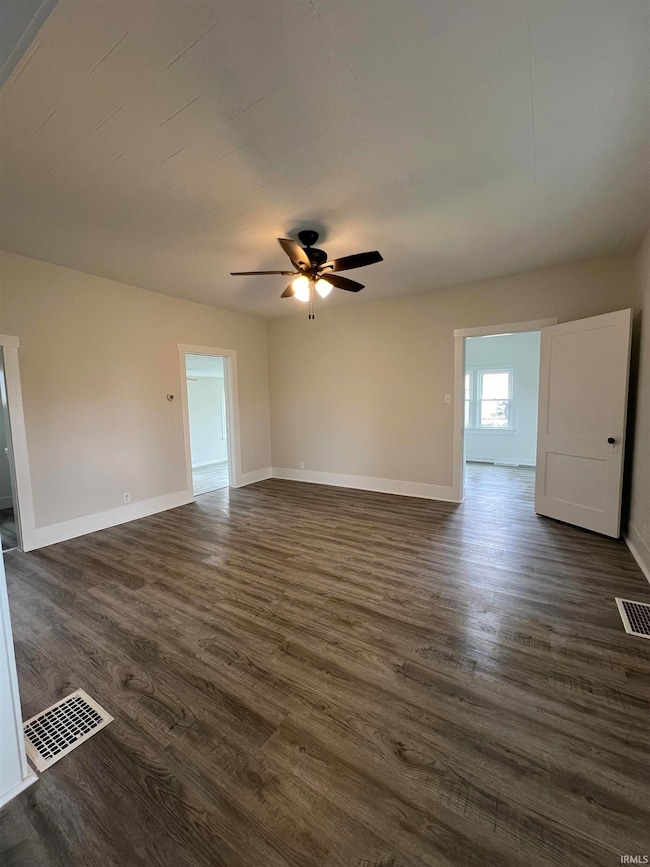 876 N Jefferson St, Berne, IN 46711 - photo 3