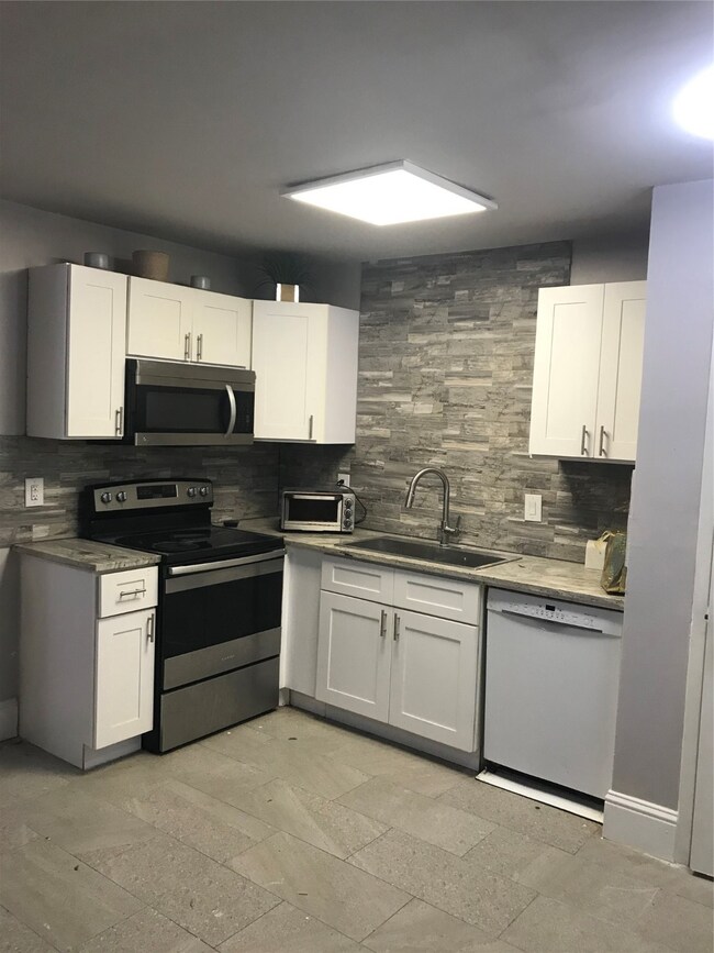 8110 Skillman St unit 2057J, Dallas, TX 75231 - photo 4