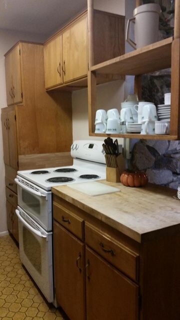 Kitchen oven