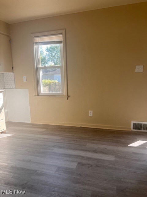 39 W Lewis St, Struthers, OH 44471 - photo 3