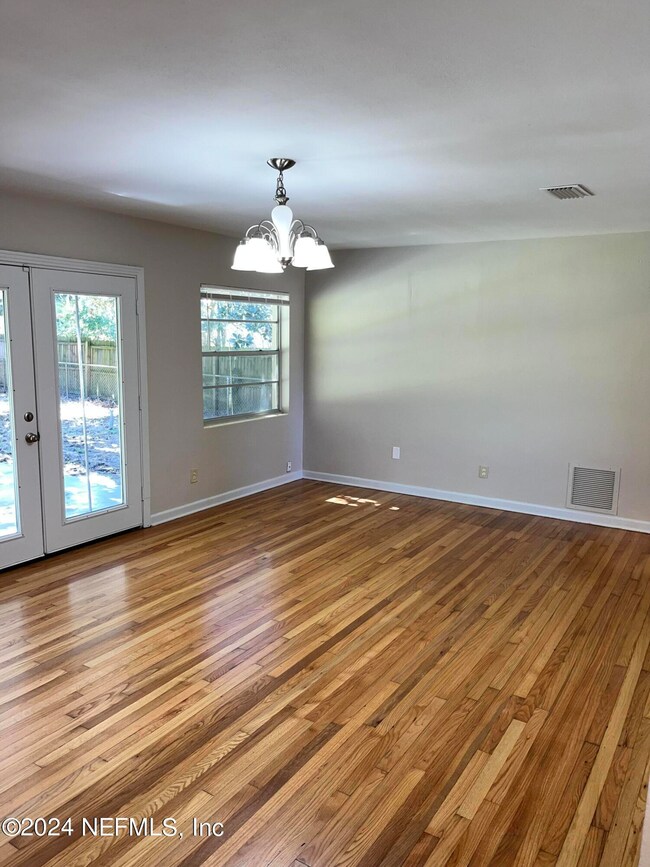 6560 Barmer Dr S, Jacksonville, FL 32210 - photo 2