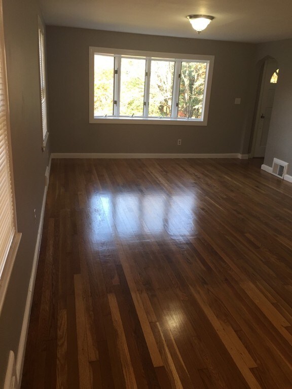 94 Apremont Hwy, Holyoke, MA 01040 - photo 3