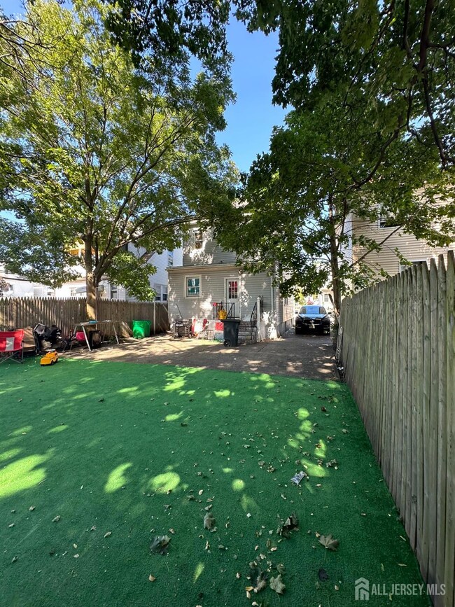 24 Cogswell Place, New Brunswick, NJ 08901 - photo 7