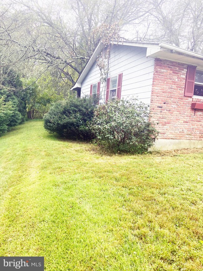 1319 Placid Dr, Sykesville, MD 21784 - photo 4