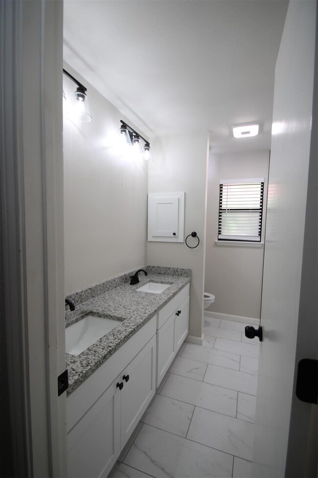 2024 Spicewood Rd, Bedford, TX 76021 - photo 6