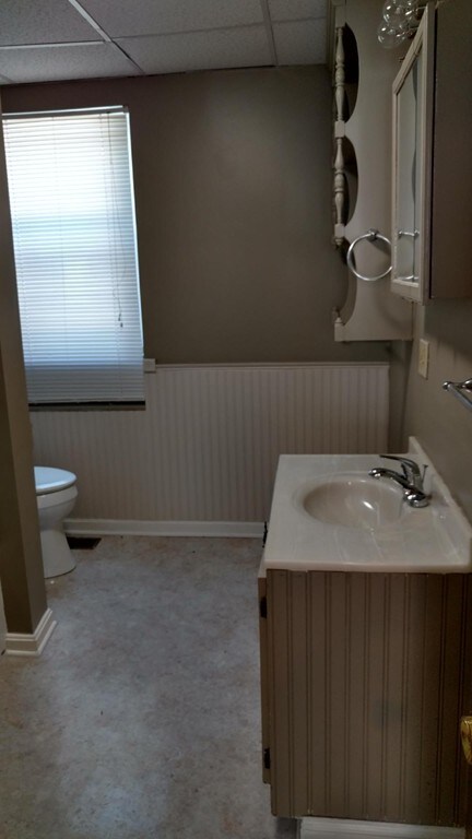 310 Tecumseh St unit 2, Fall River, MA 02721 - photo 4