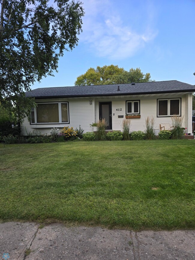 412 13th St N, Breckenridge, MN 56520 - photo 3