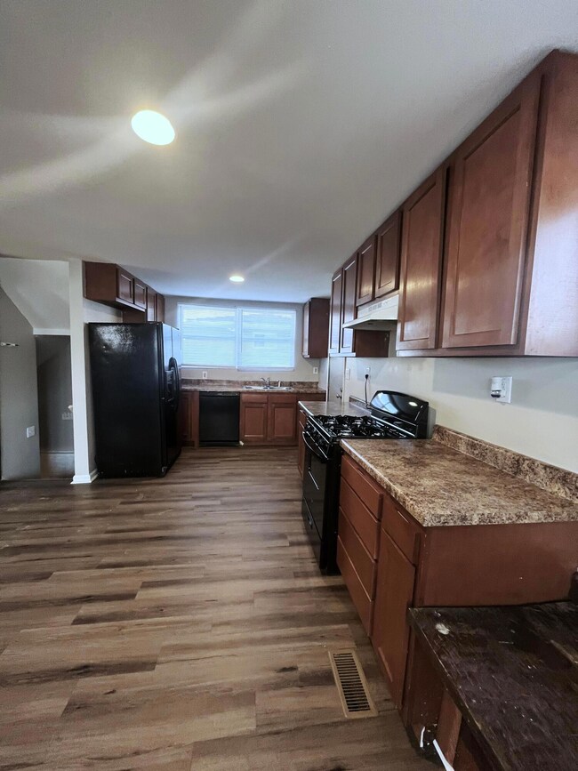 full kitchen