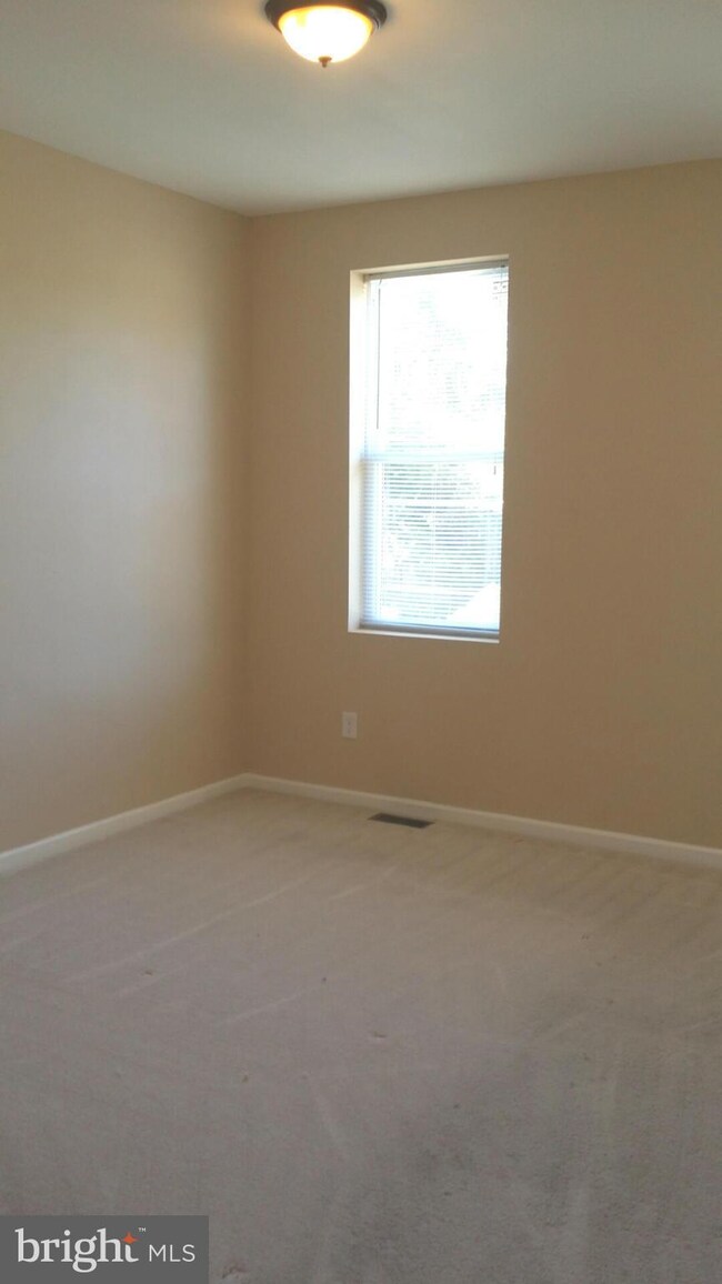 5 S Monastery Ave, Baltimore, MD 21229 - photo 5