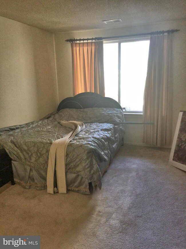 1500 Summerchase Ct unit C, Reston, VA 20194 - photo 5