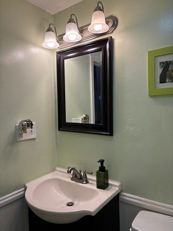 29 Robins St, East Bridgewater, MA 02333 - photo 6