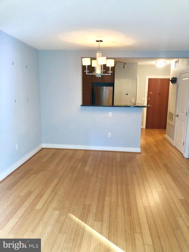 915 E St NW unit 502, Washington, DC 20004 - photo 5