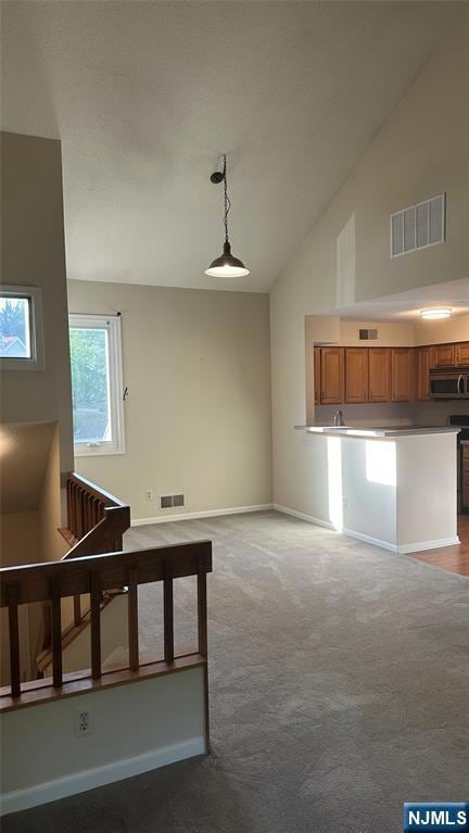 Breton Unit has a 1 car garage