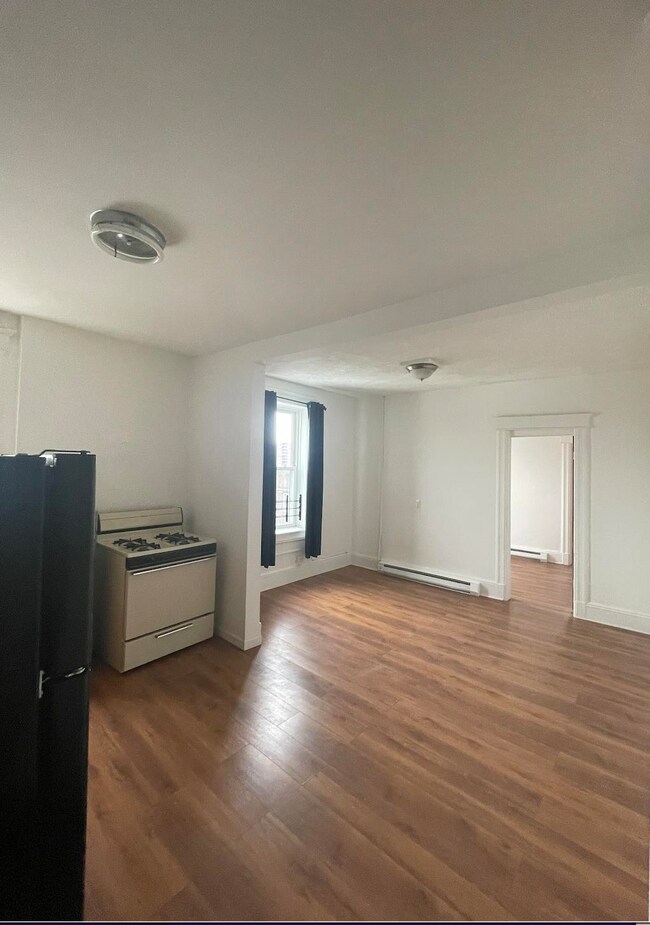 816 Bergenline Ave unit 17, Union City, NJ 07087 - photo 6