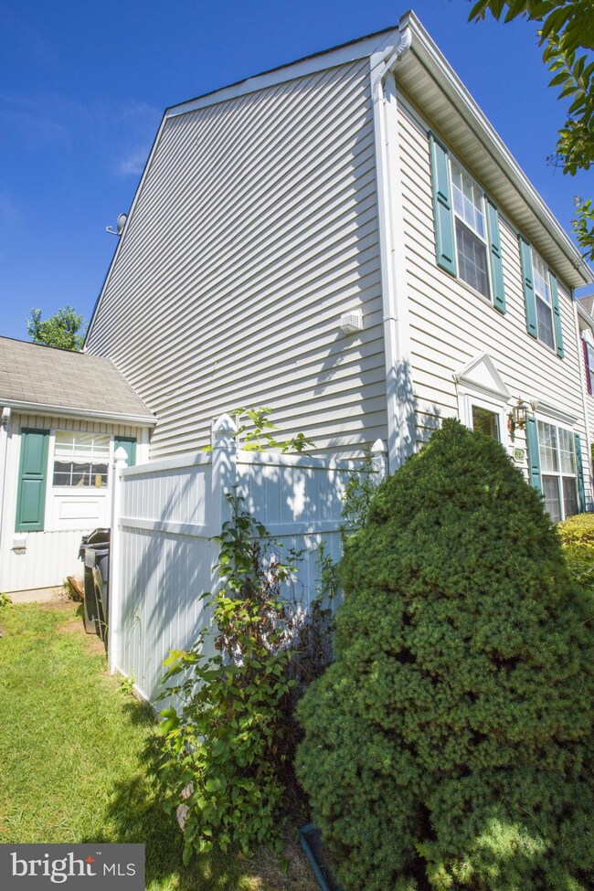 9154 Runaldue Rd, Manassas, VA 20110 - photo 2