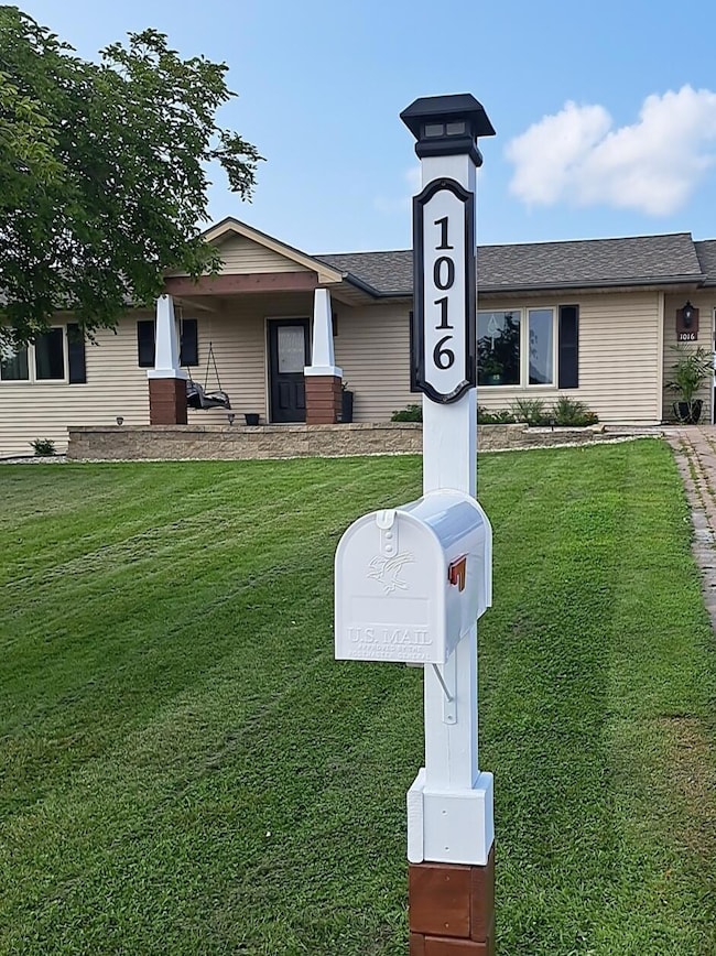 1016 2nd St NE, Elbow Lake, MN 56531 - photo 3