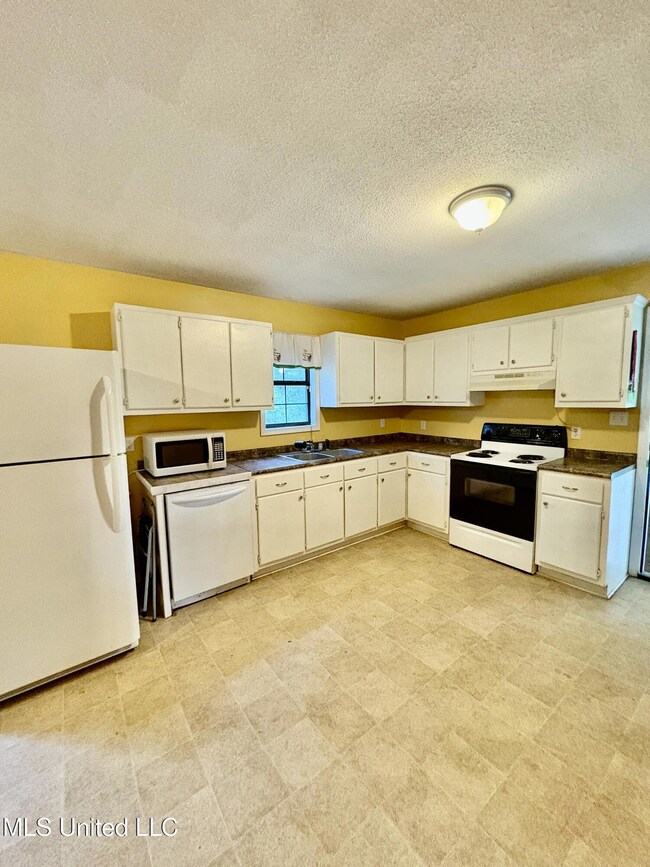 110 Tom Stringfellow Rd, Lucedale, MS 39452 - photo 7