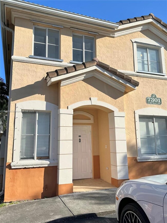 7301 NW 174th Terrace unit 100, Hialeah, FL 33015 - photo 2
