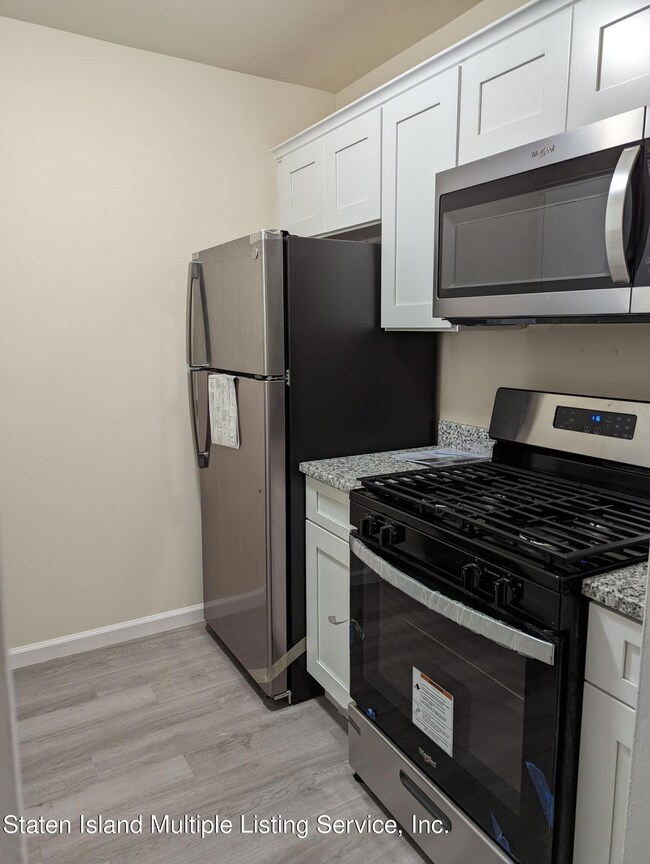 145 Lincoln Ave 4 Y #3