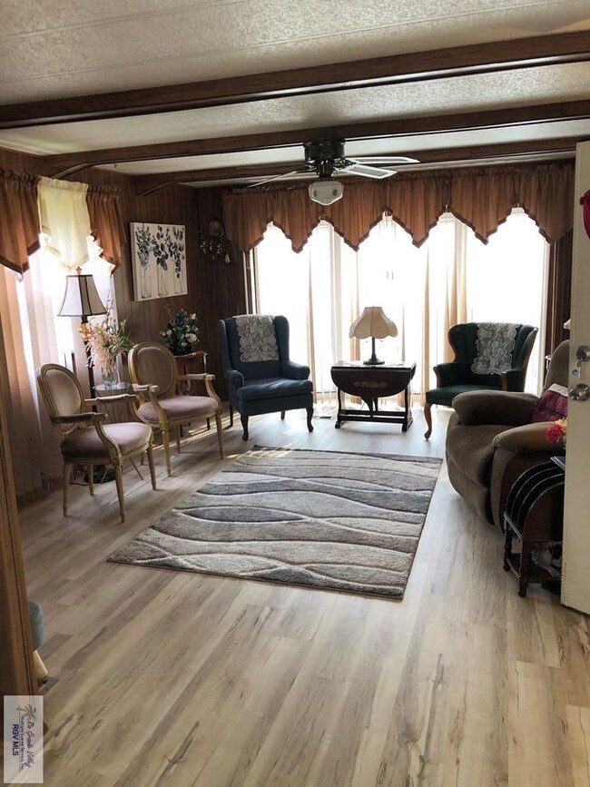 709 N Anaqua St unit 49, La Feria, TX 78559 - photo 5