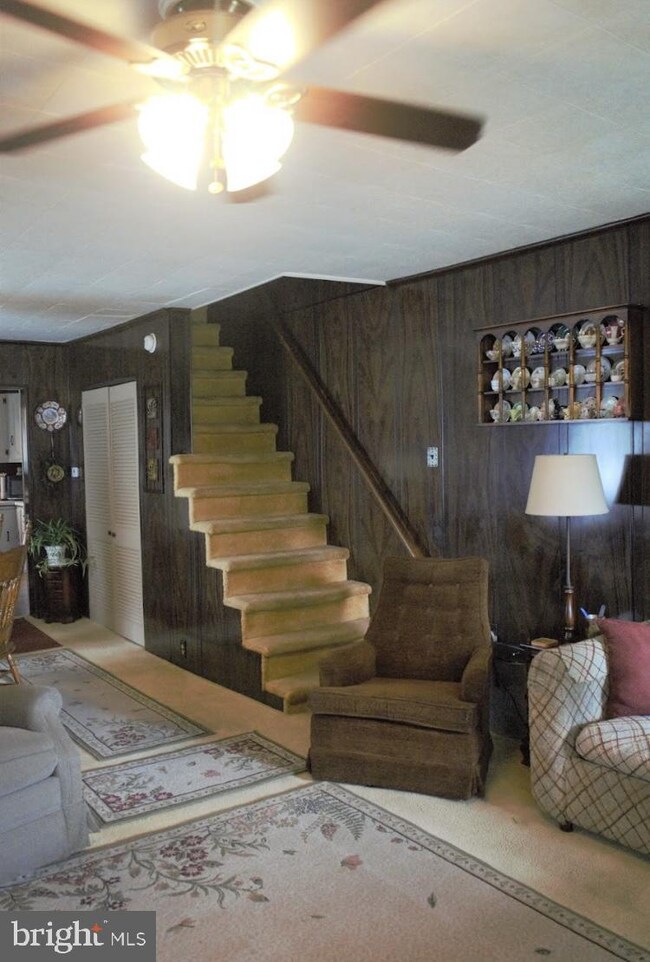 312 Elm St, Pottstown, PA 19464 - photo 4