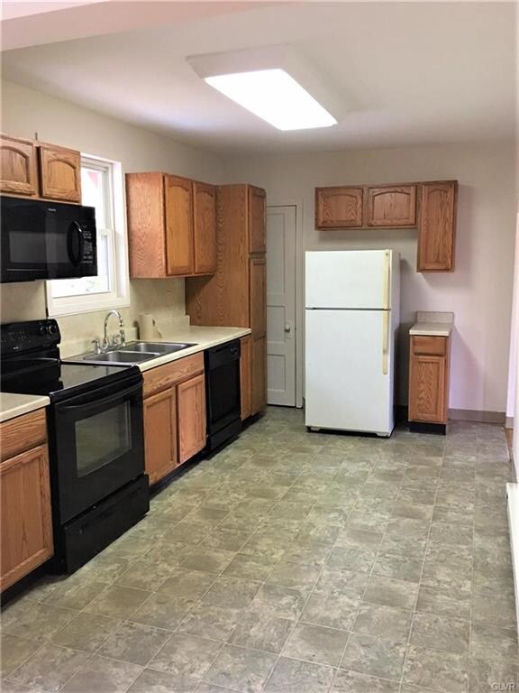 3060 S Cedar Crest Blvd, Emmaus, PA 18049 - photo 4