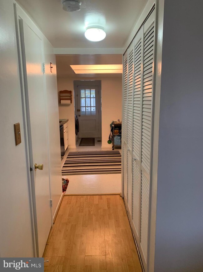 12738 Millstream Dr, Bowie, MD 20715 - photo 5