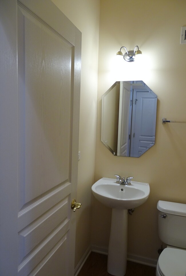 1/2 Bath