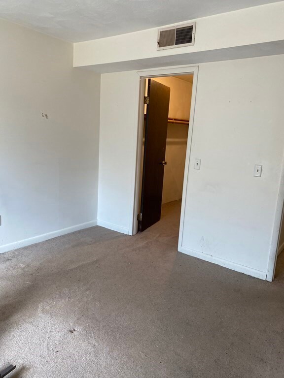 176 Maple Ave unit 5-36, Rutland, MA 01543 - photo 7