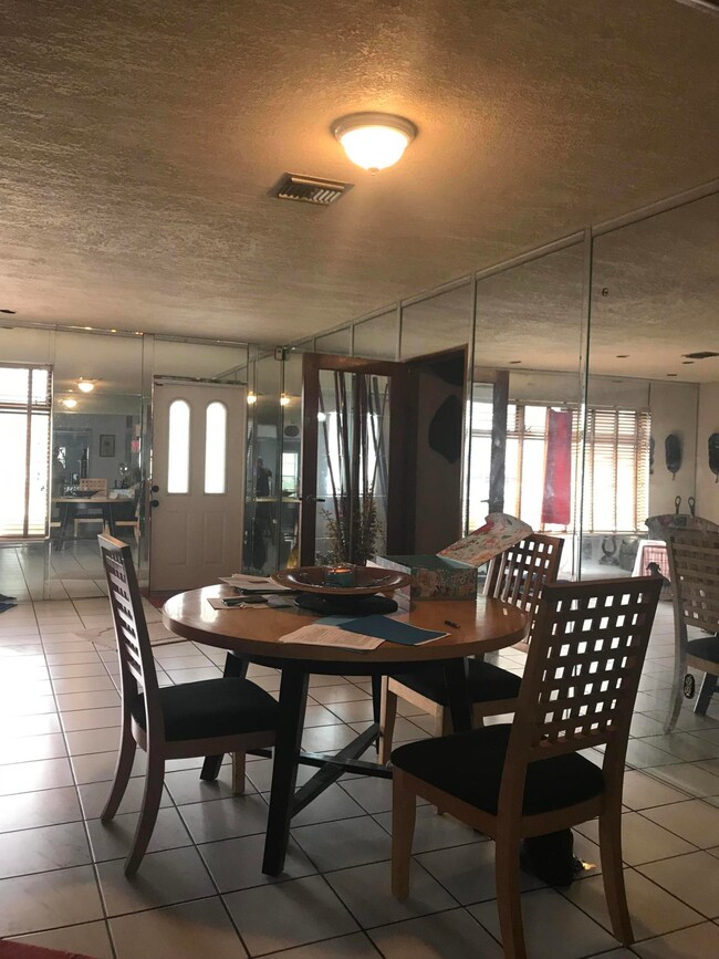 7817 Meridian St, Miramar, FL 33023 - photo 5