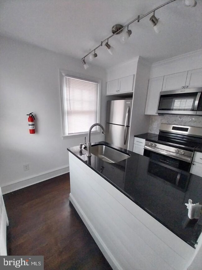 2291 W Walnut St, Colmar, PA 18915 - photo 3