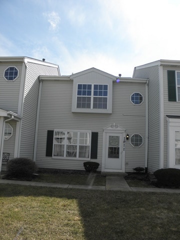 1911 Cherrywood Ct, Joliet, IL 60435 - photo 2