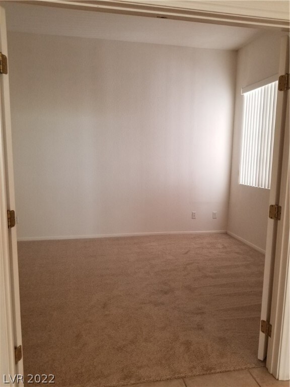 10718 Cliffords Tower Ct, Las Vegas, NV 89135 - photo 7