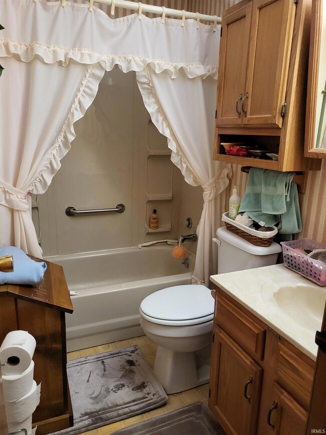 7858 N County Road 100 W, Chrisney, IN 47611 - photo 3