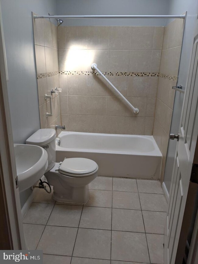 2522 Harford Rd, Baltimore, MD 21218 - photo 4