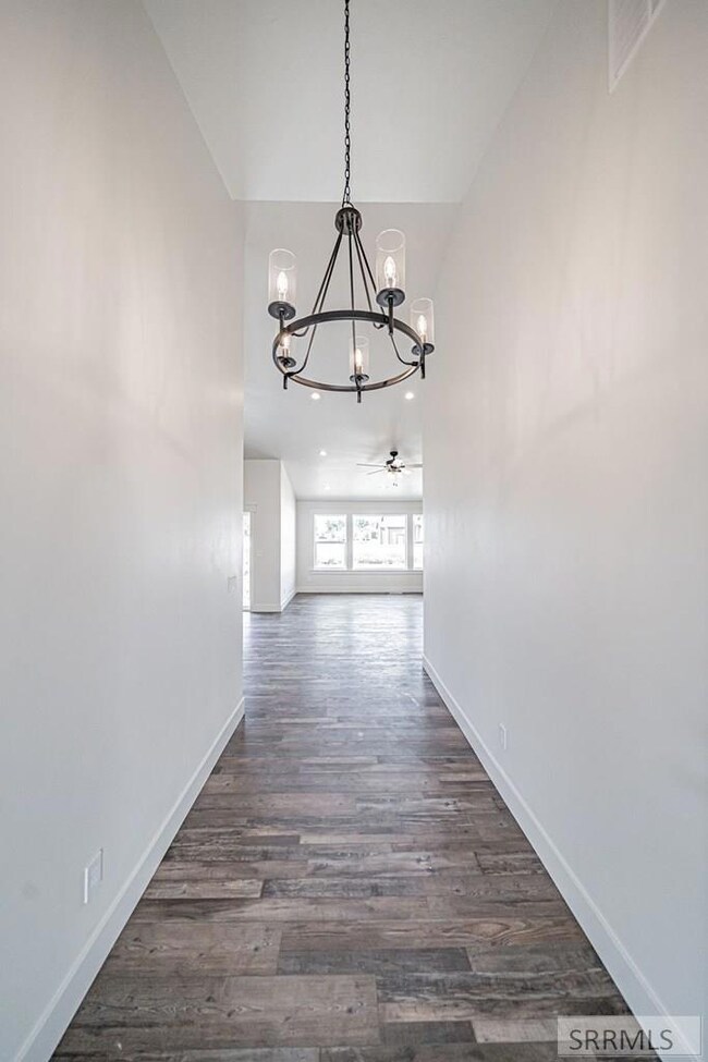 340 N 690 W, Blackfoot, ID 83221 - photo 3