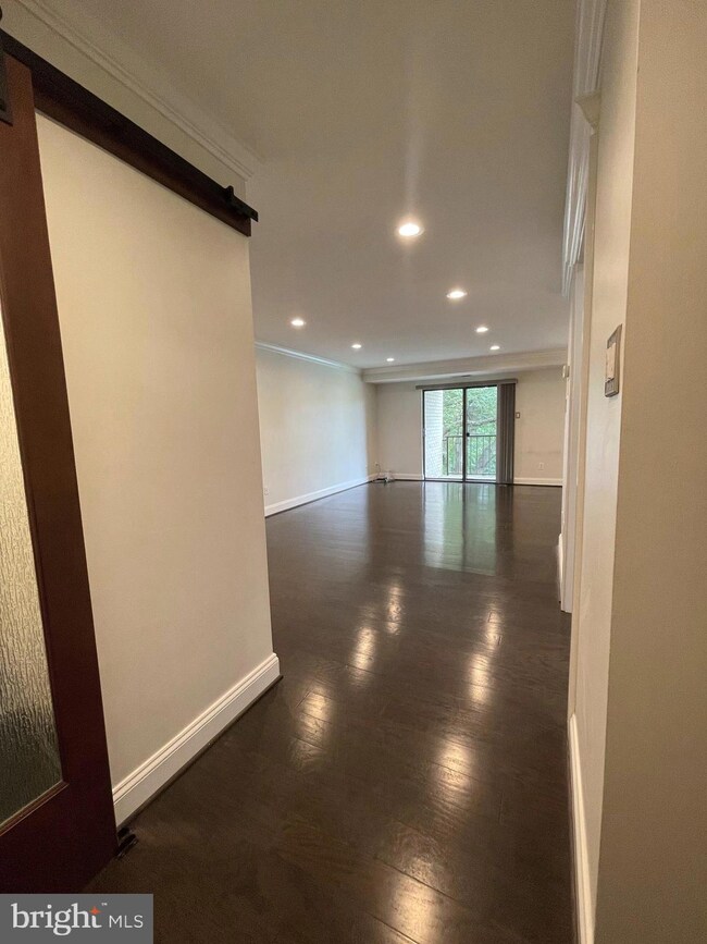 7425 Democracy Blvd unit 205, Bethesda, MD 20817 - photo 7