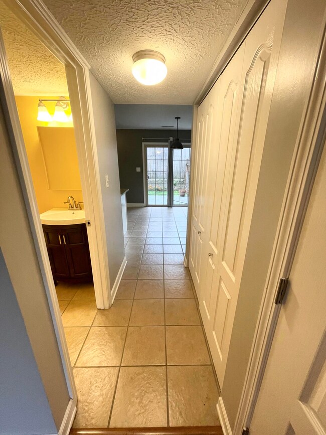 182 Regency Point Path, Lexington, KY 40503 - photo 4