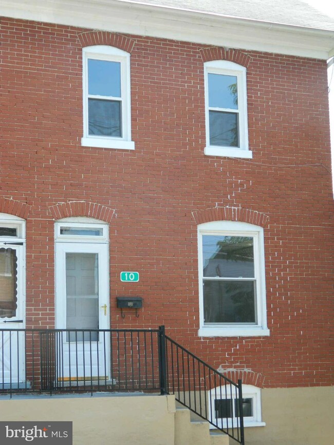 10 West Side Ave, Hagerstown, MD 21740 - photo 3